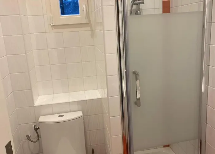 Cosy Ancient Fosse 1